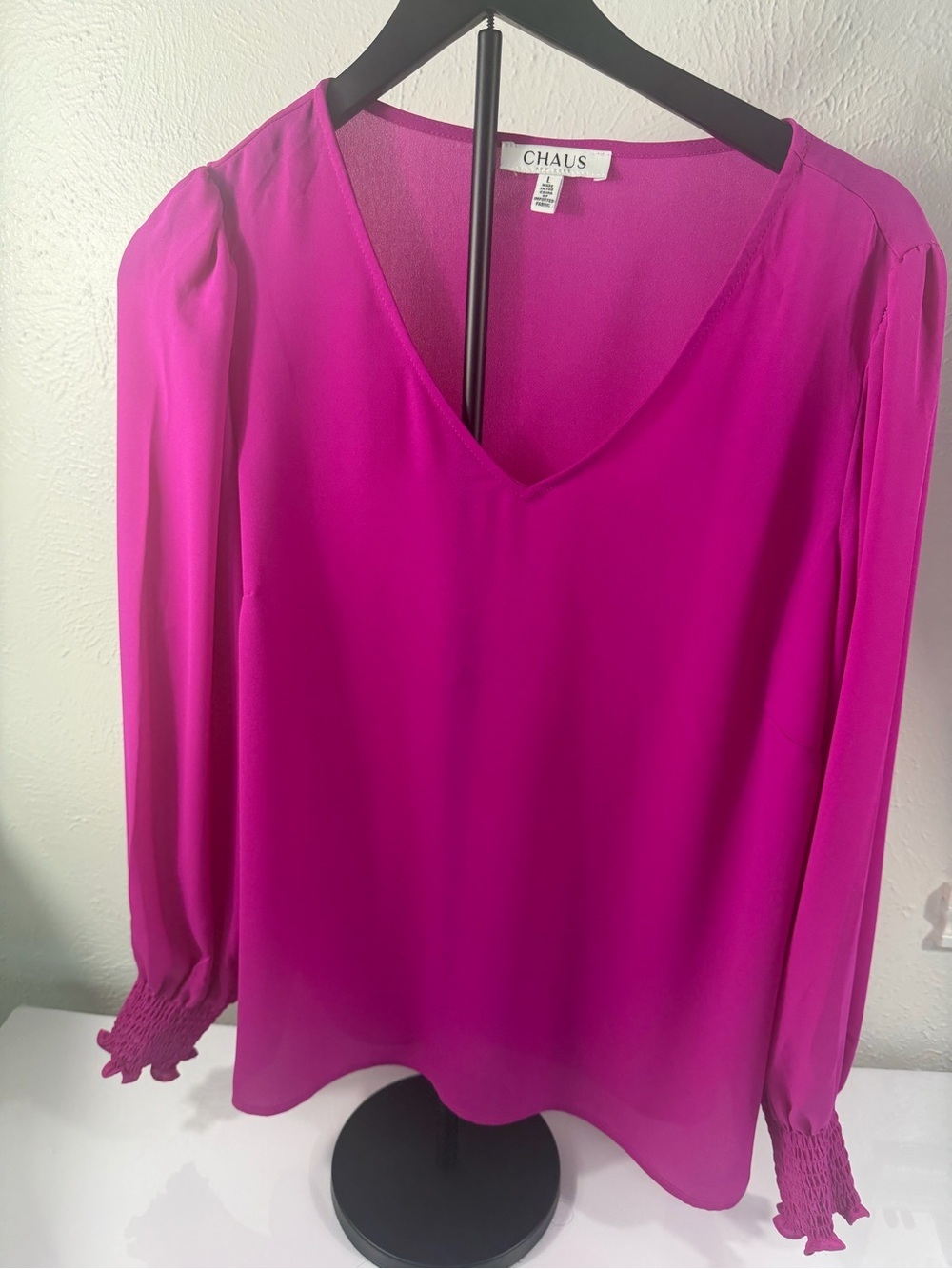 Chaus Women’s Large Fuchsia V-Neck Long Sleeve Blouse Smocked Cuffs - Picture 2 of 9